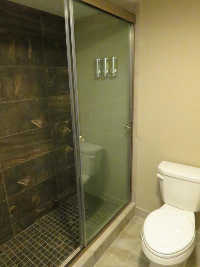 Edgewater Hotel And Suites Put-in-Bay Buitenkant foto